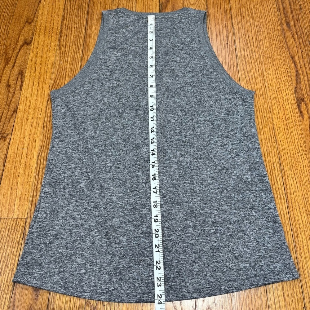 Nike Dri Fit women's XS Heather Gray breathe running Gym Workout tank Top - Picture 16 of 16